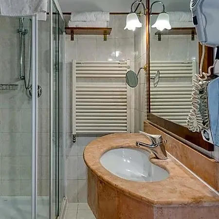 ホテル Primotel 4*