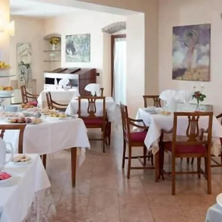 Hotel Primotel 4*